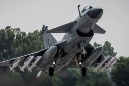 Pakistan tuyên bố 'chiến tranh không hạn chế' với Afghanistan