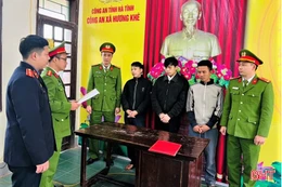 Bắt quả tang 3 đối tượng thuê nhà nghỉ tổ chức sử dụng ma túy