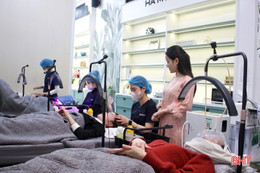 Các cơ sở làm đẹp vào mùa cao điểm hút khách