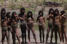 Công bố video hiếm thấy về bộ tộc chưa từng tiếp xúc với thế giới