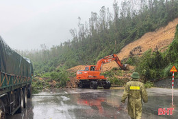 Xuất hiện nhiều điểm sạt lở tại khu vực Vũng Áng và tuyến đường ven biển