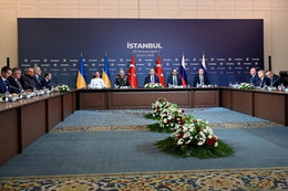 Ukraine đề xuất ông Zelensky và ông Putin gặp nhau tháng tới