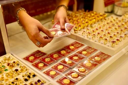 Giá vàng hôm nay 22/7: Tăng cả 2 chiều