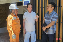 Nhiều người dân băn khoăn khi tiền điện tháng 8 tăng cao
