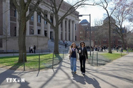 Ông Trump cân nhắc chuyển 3 tỷ USD tài trợ cho Harvard sang các trường dạy nghề