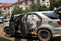 Lào thu giữ 10 triệu viên ma túy trên xe ô tô mang 2 biển số