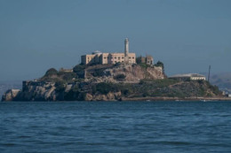 Tổng thống Mỹ Donald Trump ra lệnh mở lại "nhà tù khét tiếng" Alcatraz