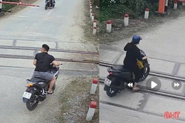 Xử phạt 2 trường hợp cố tình vượt rào chắn đường sắt qua Hà Tĩnh