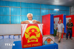 Bộ Nội vụ: Hăng hái, tích cực, hơn 71% cử tri cả nước đã bỏ phiếu trước 12 giờ
