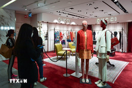 Italy mở cuộc điều tra 13 thương hiệu thời trang xa xỉ