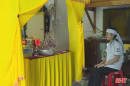 Vòng tay nhân ái: Xót thương nữ sinh mồ côi mẹ từ nhỏ, bố lại vừa mất