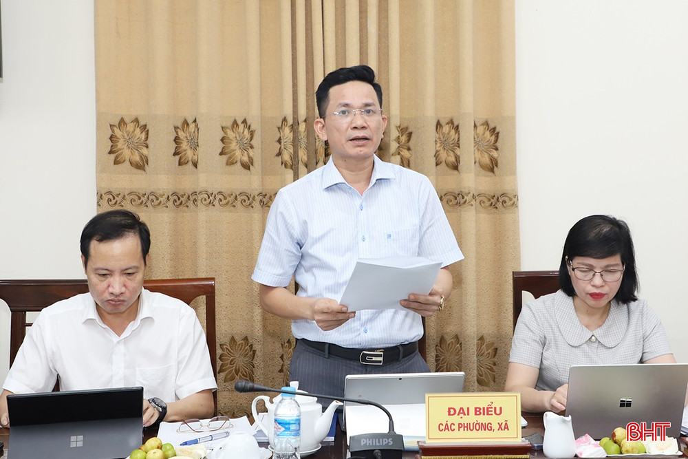 Bí thư Đảng ủy, Chủ tịch HĐND xã Đan Hải Nguyễn Trọng Vân báo cáo tại hội nghị. bqbht_br_2.jpg