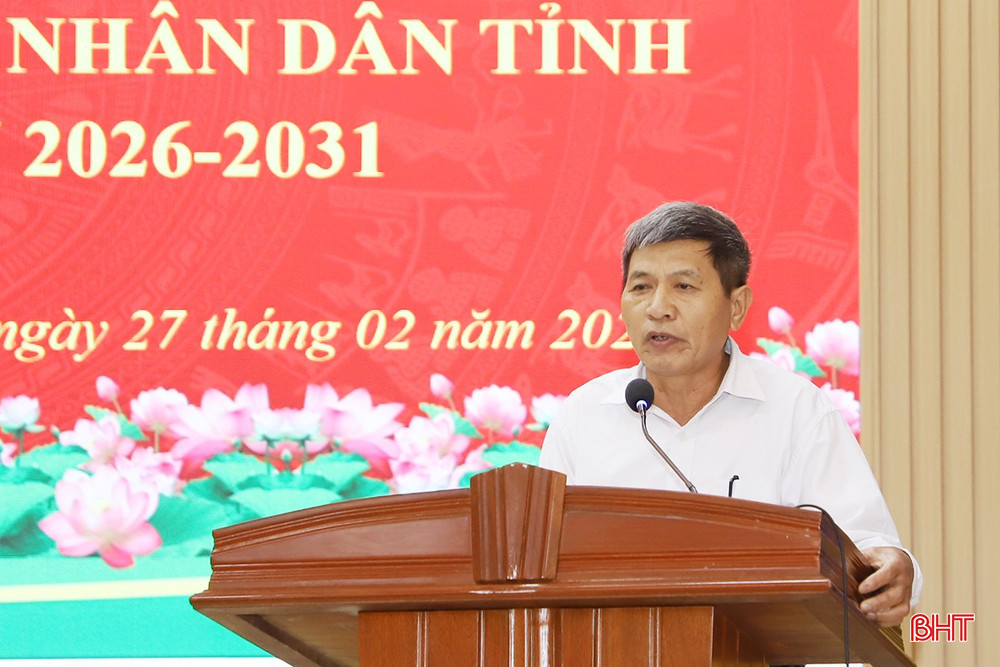 Cử tri Hồ Trọng Thiện (thôn Bắc Trị) phát biểu tại hội nghị.