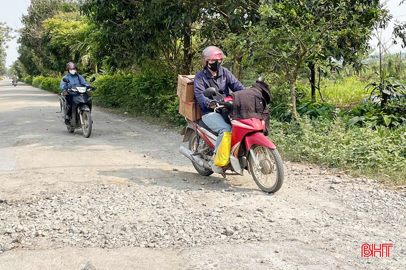Người điều khiển phương tiện phải đi trái đường để “vòng tránh”. bqbht_br_z6433559593855-543c03ecb6b7df4fad192867cabb6583.jpg