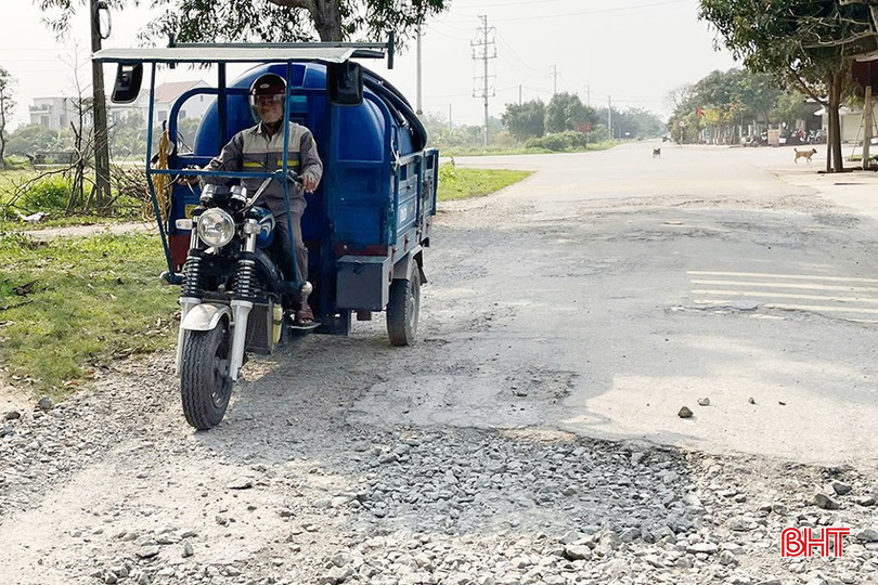 Đoạn đường dài khoảng 800m xuống cấp nghiêm trọng. bqbht_br_z6433559641165-775b3c006a9b959ad87c444e1c9ecb1e.jpg