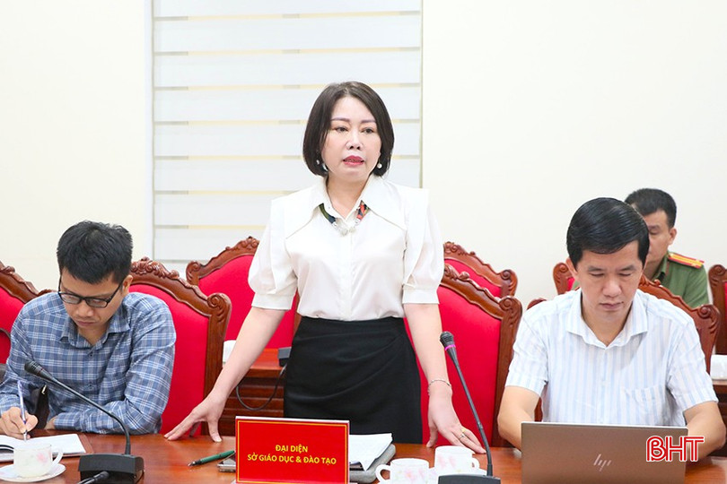 Đại diện Sở Giáo dục và Đào tạo phát biểu tại hội nghị. so GD.JPG