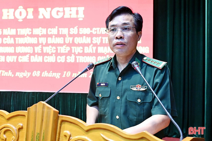Đại tá Vũ Quốc Ân - Phó Chính ủy BĐBP Việt Nam phát biểu tại hội nghị. anh-3-2-9906.jpg
