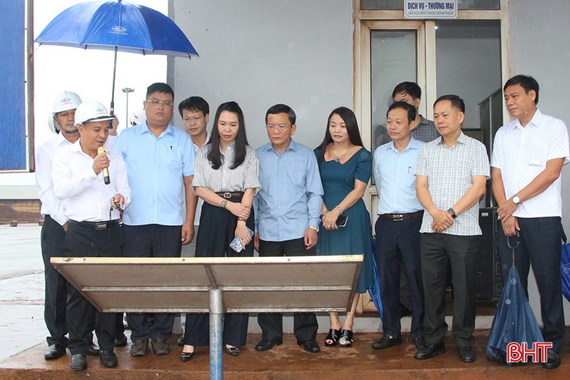 Đoàn giám sát chuyên đề khảo sát hoạt động sản xuất kinh doanh và đời sống công nhân tại Công ty CP Cảng quốc tế Lào - Việt. khảo sat cảng lào viẹt (1).JPG