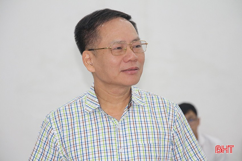Phó Trưởng đoàn chuyên trách Đoàn ĐBQH tỉnh Trần Đình Gia: Cần tiếp tục có giải pháp phù hợp trong cổ phần hóa doanh nghiệp, đảm bảo các quy định pháp luật. trần đình gia.jpg