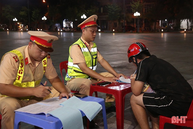 9 tháng qua, lực lượng CSGT toàn tỉnh kiểm tra, phát hiện 10.349 trường hợp vi phạm nồng độ cồn 1111.jpg