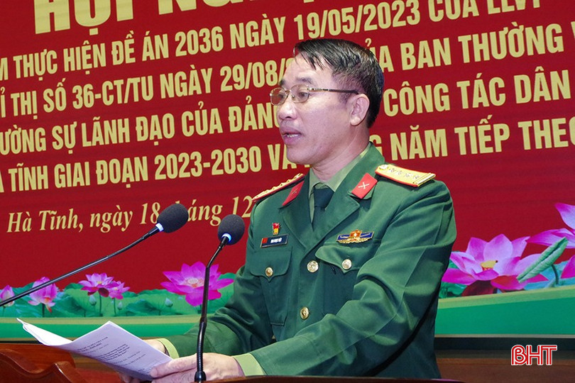 Đại tá Mai Ngọc Việt - Phó Chính ủy Bộ CHQS tỉnh báo cáo kết quả thực hiện Đề án 2036. bqbht_br_2-9214.jpg