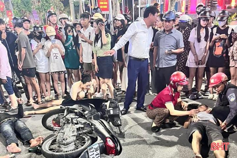 3 trường hợp thanh thiếu niên sử dụng xe máy chạy với tốc độ cao gây ra vụ tai nạn trên đường Phan Đình Phùng vào đêm 10/10. bqbht_br_1a.jpg
