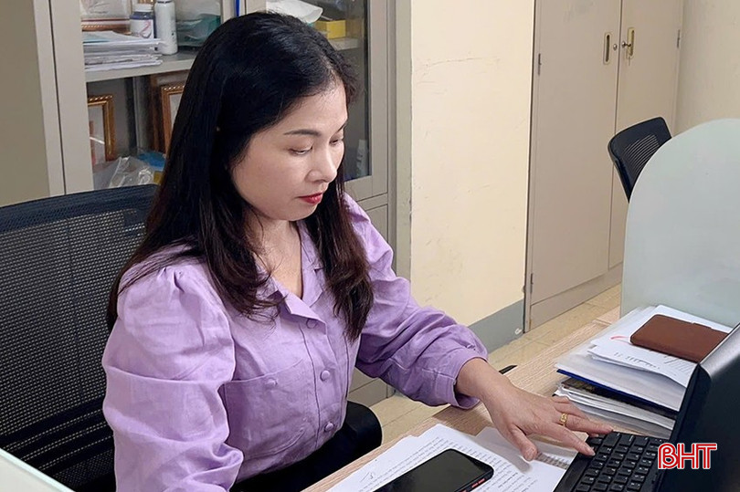 Nhà báo Phan Thị Kim Anh: Mỗi tác phẩm điều tra theo dấu đơn thư của tôi luôn đảm bảo tính trung thực, khách quan, trên tinh thần là cầu nối tạo sự đồng thuận để giải quyết. bqbht_br_z6646180752357-c0c6aa93b310b875b6918191634f4db5.jpg