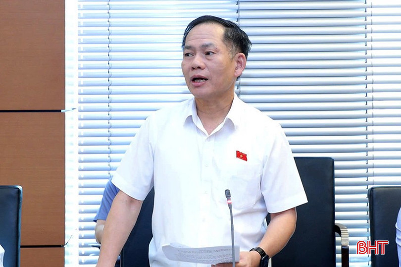 Phó Trưởng đoàn chuyên trách Đoàn ĐBQH Hà Tĩnh Trần Đình Gia góp ý sửa đổi Luật Bảo hiểm y tế. 241024tinthaoluantoluatbaohiemytedulieu2-6626-6385.jpg