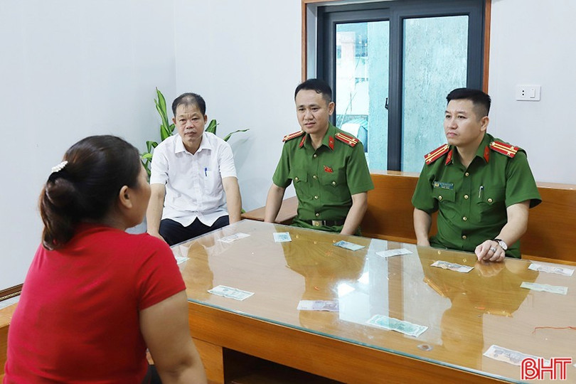 Nhờ thường xuyên được công an phường và thành viên mô hình tuyên truyền, vận động, chị L. đã chấp hành nghiêm chủ trương của Đảng, chính sách pháp luật của Nhà nước. image-5.jpg