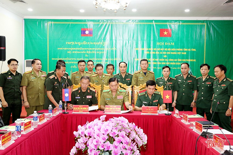 Bộ Chỉ huy BĐBP tỉnh Hà Tĩnh và Bộ Chỉ huy Quân sự, Công an tỉnh Bolikhămxay ký kết biên bản hội đàm. 7 (1).JPG