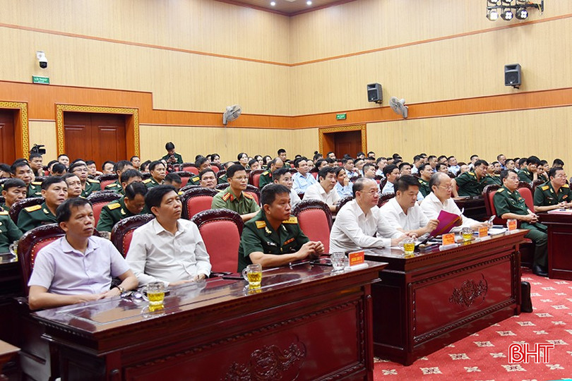 Các đại biểu tham dự lễ xuất quân lên đường làm nhiệm vụ tìm kiếm, quy tập hài cốt liệt sĩ mùa khô năm 2024 - 2025 tại Lào. dsc-1283-618-7823.jpg
