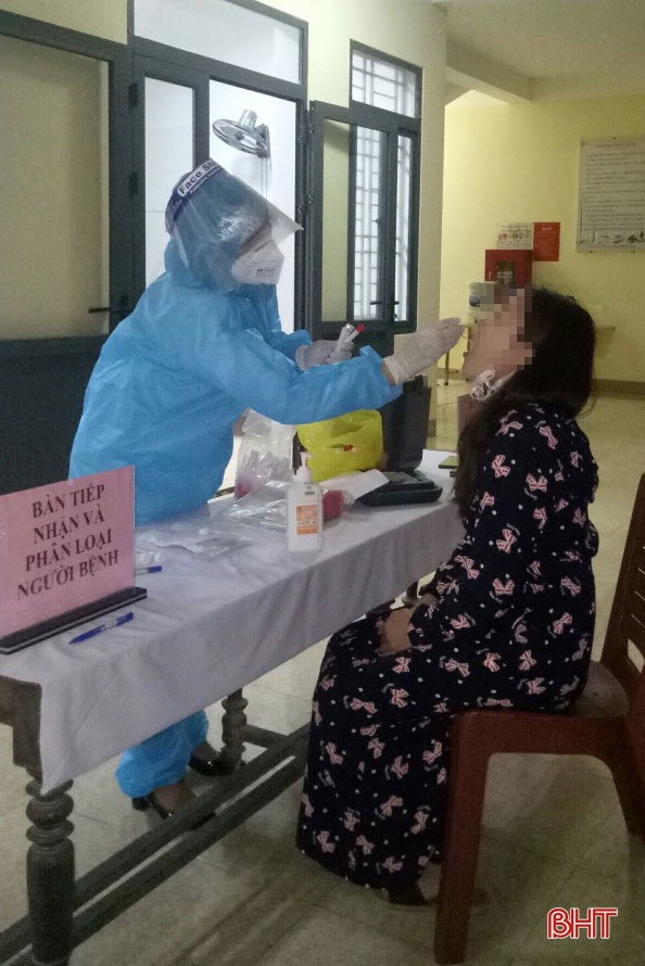 “Chiến sỹ áo trắng” bền bỉ trong cuộc chiến với Covid-19 (Bài 1): Những đêm trắng ở CDC Hà Tĩnh