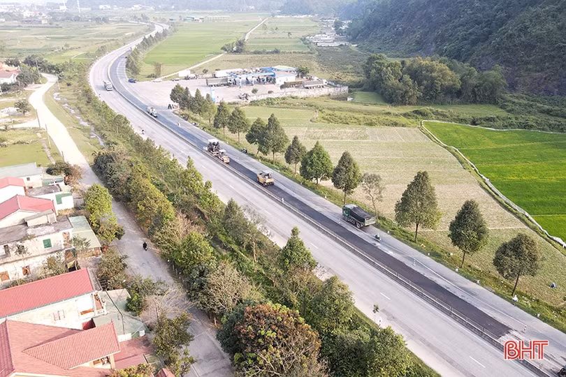 Cấp tập sửa chữa quốc lộ 1 qua Hà Tĩnh sau “tối hậu thư” của Cục Đường bộ Việt Nam