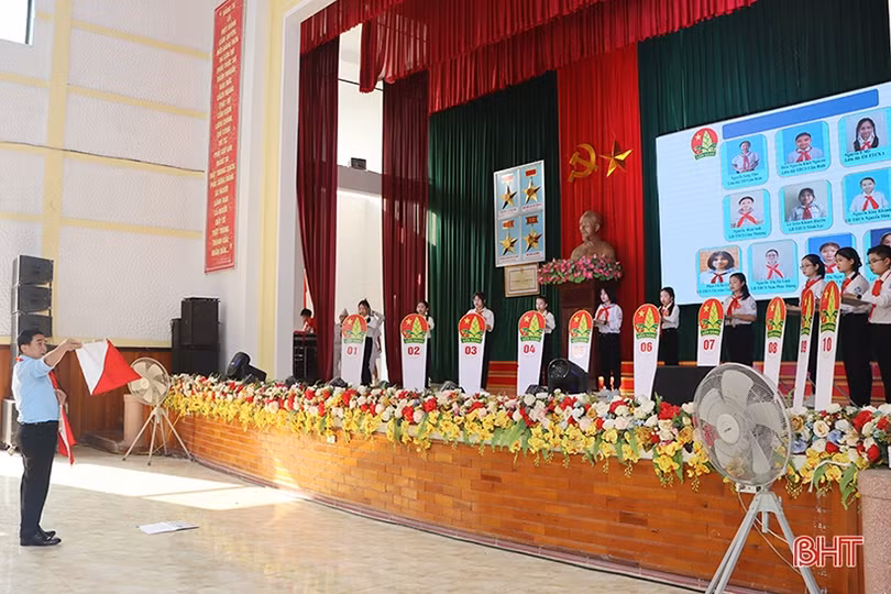 Trường Tiểu học Cẩm Bình giành giải nhất liên hoan chỉ huy đội giỏi huyện Cẩm Xuyên