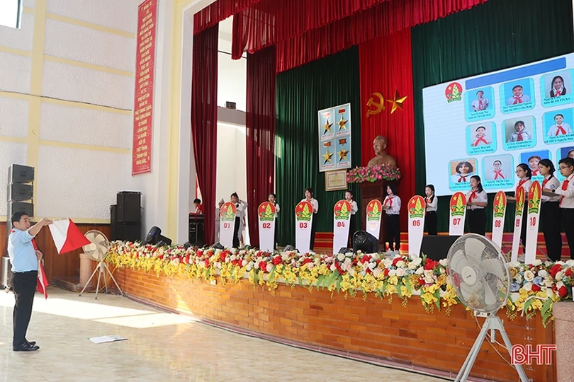 Trường Tiểu học Cẩm Bình giành giải nhất liên hoan chỉ huy đội giỏi huyện Cẩm Xuyên