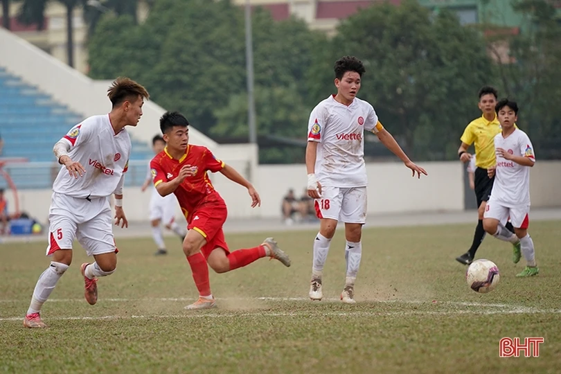 U17 Hồng Lĩnh Hà Tĩnh vẫn còn cơ hội 