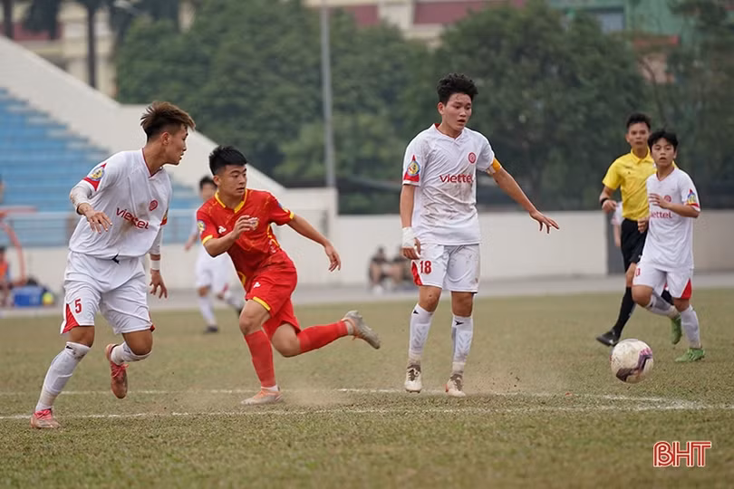 U17 Hồng Lĩnh Hà Tĩnh vẫn còn cơ hội 