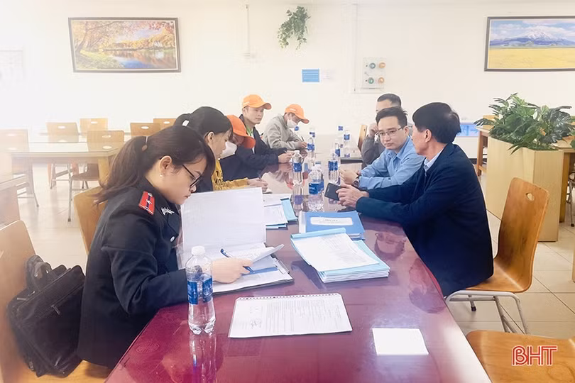 Tăng cường quản lý an toàn thực phẩm tại bếp ăn tập thể ở Hà Tĩnh