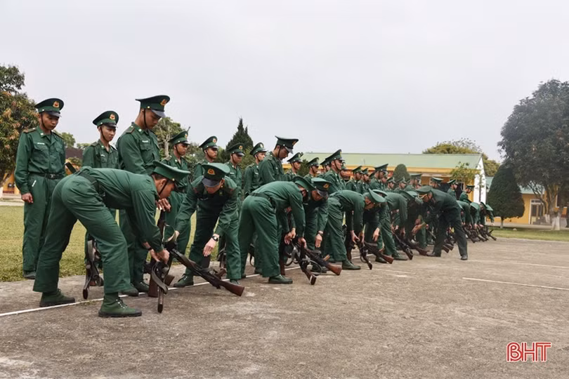 Một ngày huấn luyện của chiến sỹ trẻ Bộ đội Biên phòng Hà Tĩnh