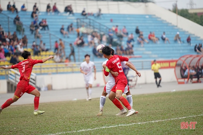 U17 Hồng Lĩnh Hà Tĩnh vẫn còn cơ hội 