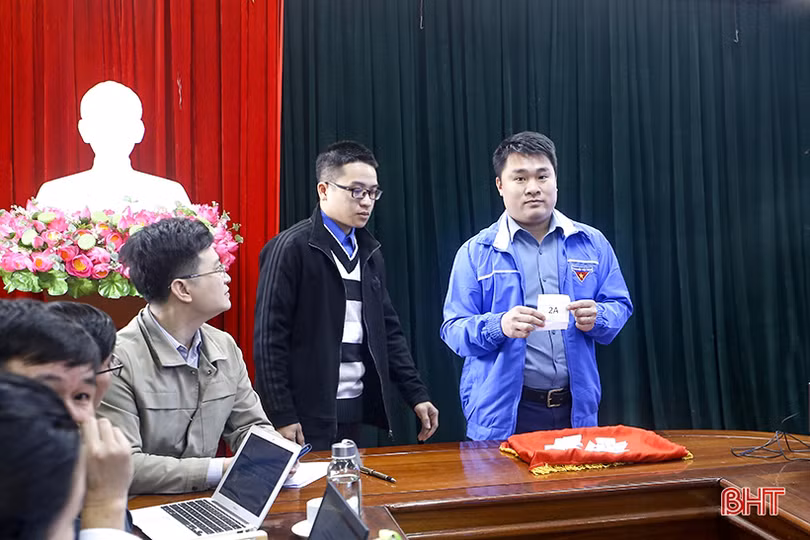 18 đội tham gia Giải Bóng chuyền nam thanh niên Hà Tĩnh 