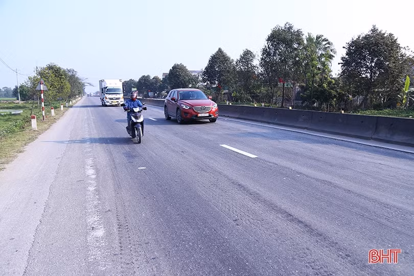 Cấp tập sửa chữa quốc lộ 1 qua Hà Tĩnh sau “tối hậu thư” của Cục Đường bộ Việt Nam