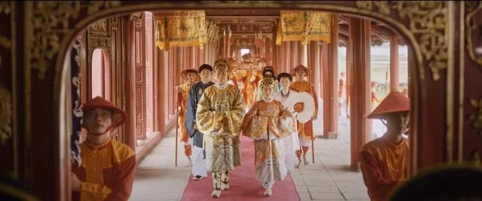 Nghệ sĩ “xoay chiều”, đưa văn hóa dân gian vào nhạc trẻ