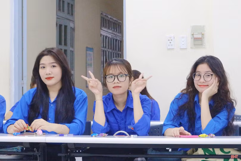 Chắp cánh ước mơ” cho sinh viên nghèo Kỳ Anh