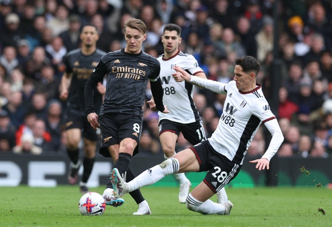 Kết quả Fulham 0-3 Arsenal: Pháo thủ hơn MU 16 điểm