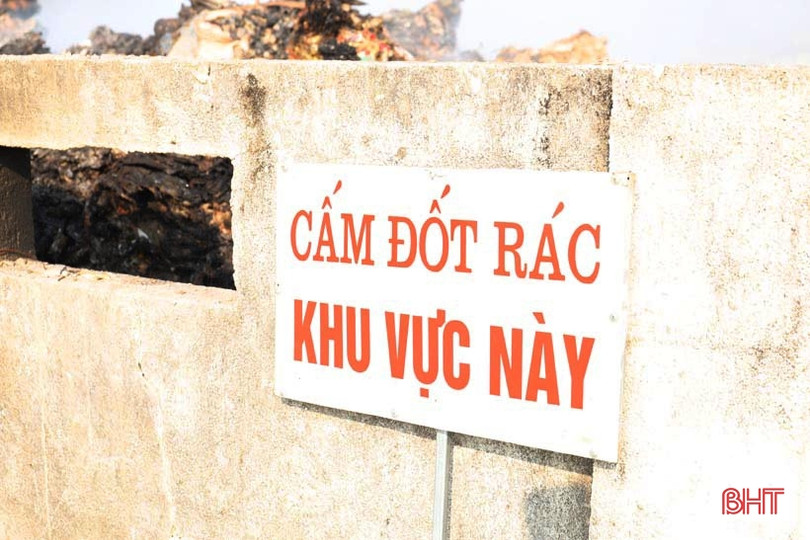 Điểm tập kết rác bốc cháy “tra tấn” người dân Hương Sơn