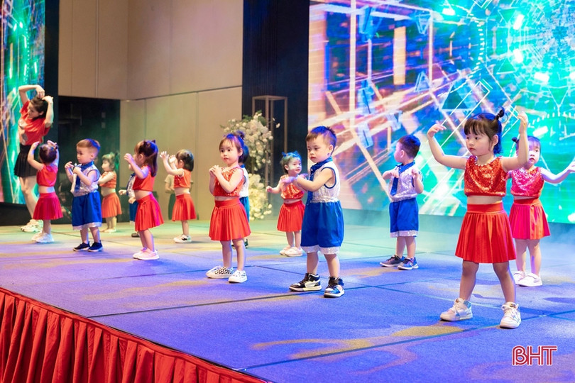 Ấn tượng chương trình “Shine your way” của Trường Mầm non Trung Kiên