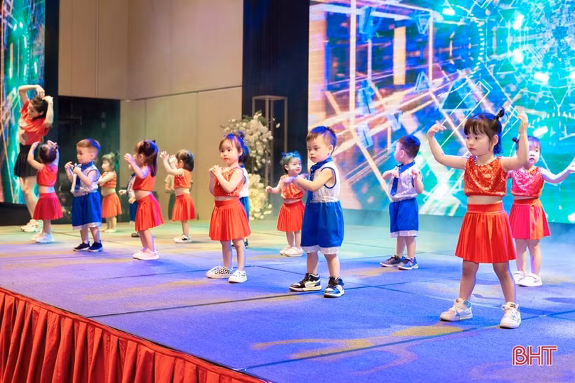 Ấn tượng chương trình “Shine your way” của Trường Mầm non Trung Kiên