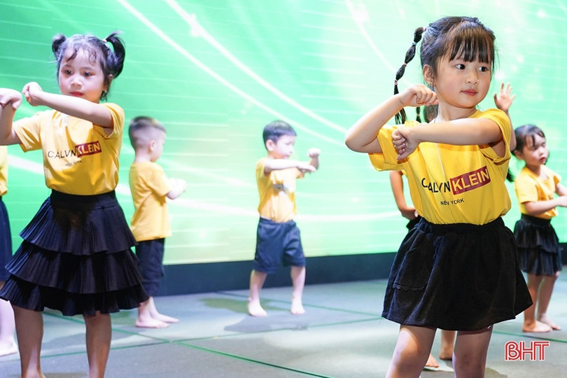 Ấn tượng chương trình “Shine your way” của Trường Mầm non Trung Kiên