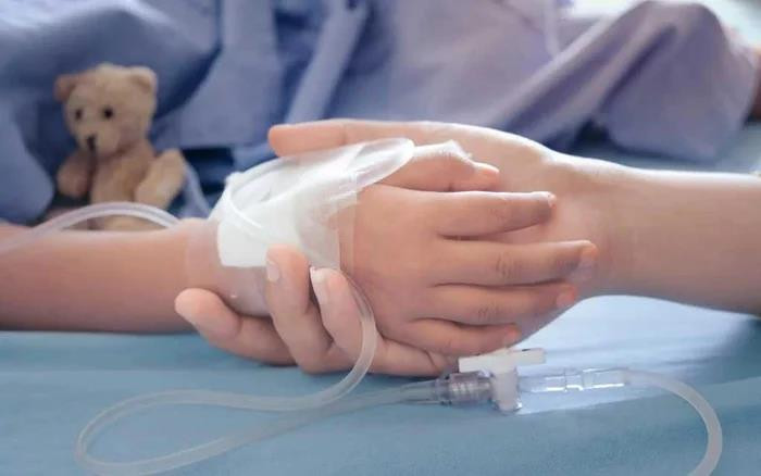 Những kiến thức quan trọng bố mẹ cần nhớ khi cho trẻ uống oresol